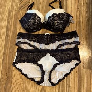 Victorias secret bra and panties set 32D/M